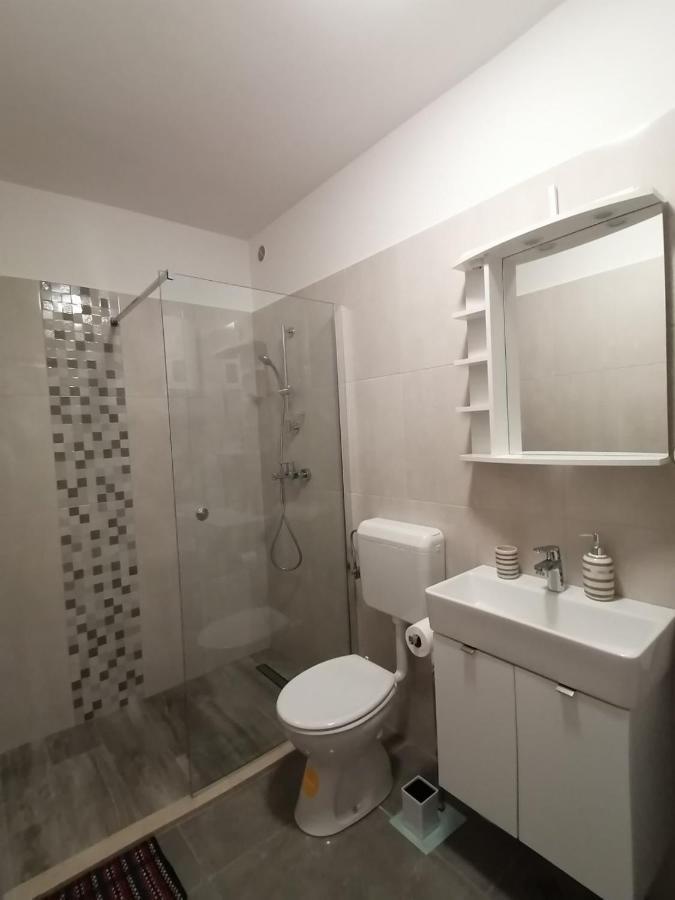 Leona Apartment Vidikovac, Пула Екстериор снимка