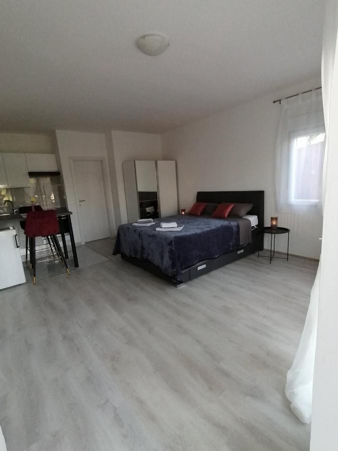 Leona Apartment Vidikovac, Пула Екстериор снимка